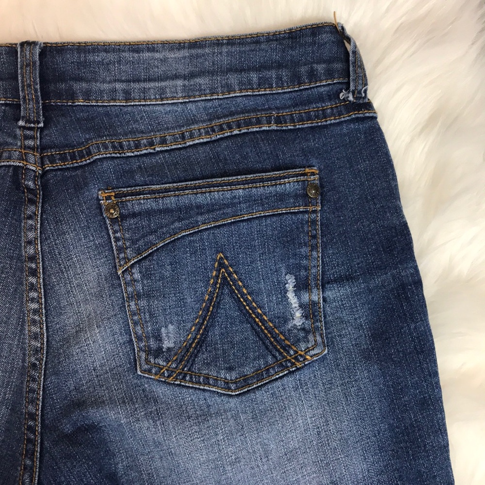 Delia’s Shorts - Picture 4 of 7